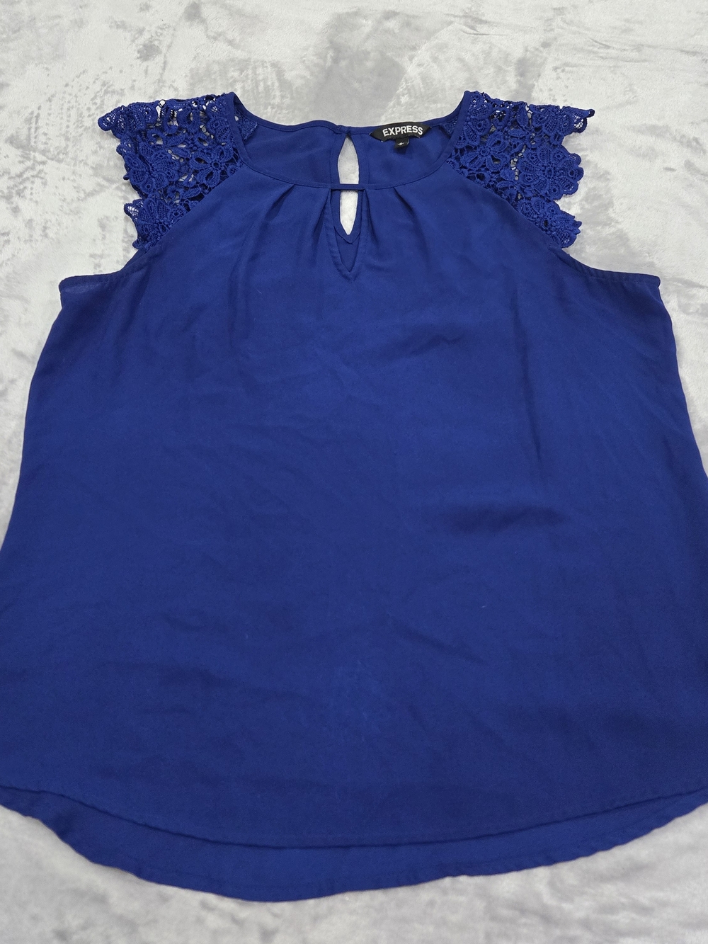 Express Women's Royal Blue Floral Lace Cap-Sleeve Pleated Keyhole Top SZ Medium